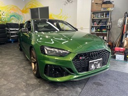 アウディ RS5 2.9 4WD ナビ　ガラスルーフ