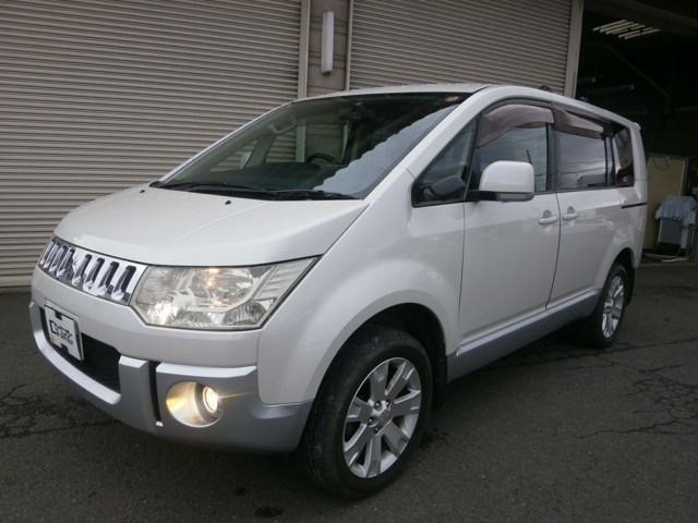 デリカD：5入庫しました。2.4エクシードII・純正ナビ・リヤモニター・HIDヘッドライト＆フォグ電動パワースライド左・横滑り防止・ワンオーナー・リモコンエンジンスターター・車検令和9年1月