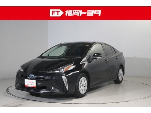 ナビ、バックモニター、ワンオーナー、クルーズコントロール、ETC、衝突被害軽減システムが付いた安心のプリウス！！