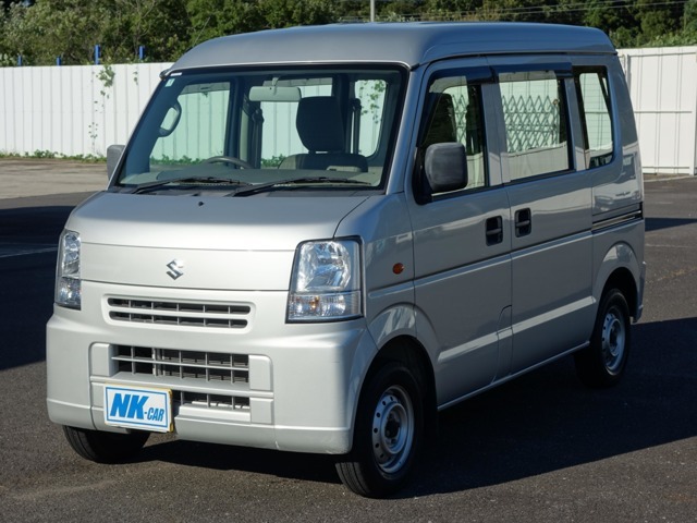 当店では、広い敷地に在庫車両300台以上あります！高級車から低価格のお買い得価格車両まで幅広く販売しております。支払総額20万円前後の車両もご用意しています。是非一度お問い合わせください。