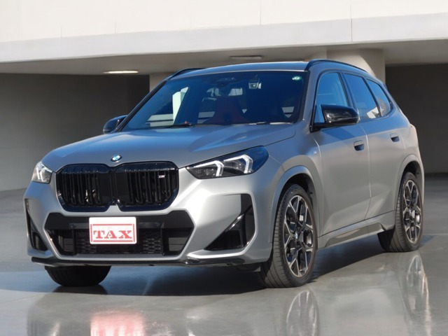 パノラマガラスサンルーフ・20インチMライトアロイホイール＆Mコンパウンドブレーキ・ステアリングヒーター装着車！U11・X1M35ixDrive入庫しました！