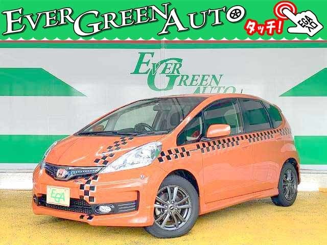 遠方のお客様にも安心してご納車できるように国家資格整備士による機関チェックを行い、細かな装備品の動作確認を実施しております。安心の保証も多数取り扱っております（全国の整備工場で対応可能）！