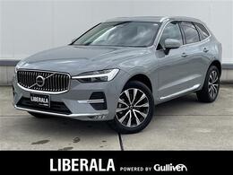 ボルボ XC60 アルティメット B5 AWD 4WD 純正Googleナビ　パノラマルーフ　黒レザー