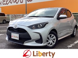 トヨタ ヤリス 1.0 X ディスプレイオーディオ　バックカメラ