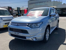 三菱 アウトランダーPHEV 2.0 G ナビパッケージ 4WD 