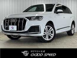アウディ Q7 55 TFSI クワトロ Sライン 4WD エアサス/シートヒーター/全周囲カメラ/レ