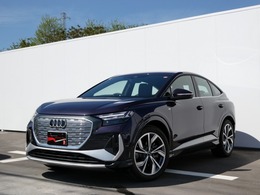 アウディ Q4スポーツバックe-tron 40 Sライン 弊社デモカー　フロントシート手動調整式