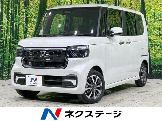 アダプティブクルーズ　シートヒーター　LEDヘッドライト　スマートキー