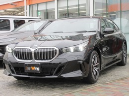 BMW 5シリーズ 523d xドライブ Mスポーツ ディーゼルターボ 4WD 19インチAW　4ゾーンAC　ランバーサポート