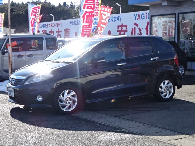 この度は、数ある中古車の中から、当社「八木自動車サービス」の車をご覧頂き誠にありがとうございます。