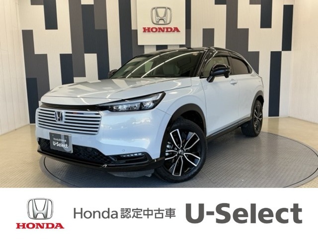 ヴェゼルが入庫しました！弊社で使用していたR6年式デモカーです！走行15,660km、グレードは「e:HEV Z・PLaY パッケージ 」、ボディカラーはプレミアムサンライトホワイトP・ブラックです！