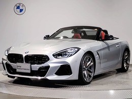 BMW Z4 M40i 後期エンジン　マグマレッドレザーシート