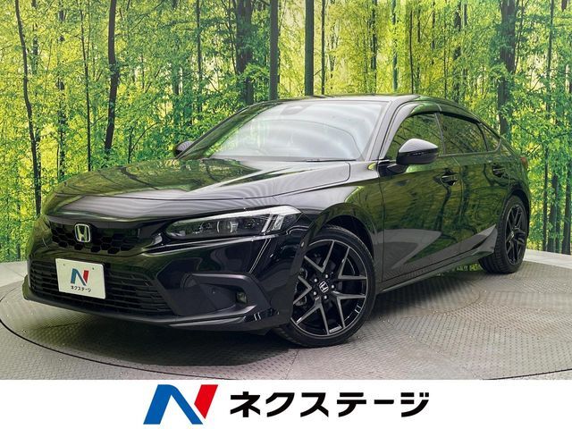 バックカメラ　衝突被害軽減装置　禁煙車　ハーフレザーシート