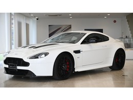 アストンマーティン V12ヴァンテージ S スポーツシフトIII ストラタスホワイト　左ハンドル