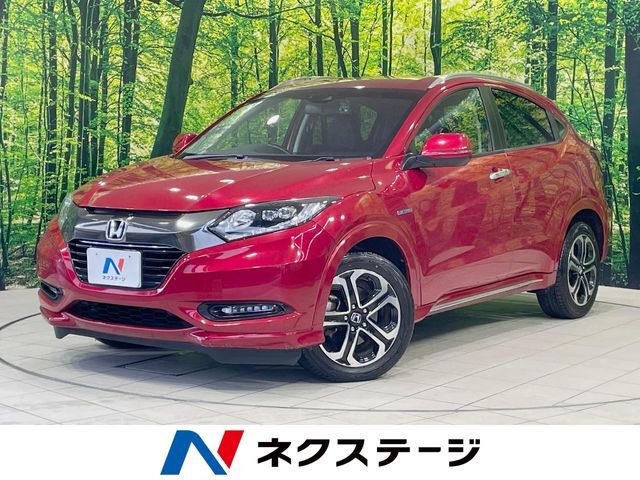 バックカメラ　アダプティブクルーズ　禁煙車　ハーフレザーシート　ドラレコ