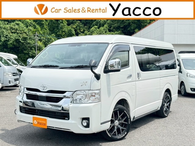 R5年　ハイエースワゴン　レクビィ製ヴォーノ　4WD　車両サイズ：484cm×188cm×210cm　乗車定員5名　就寝定員目安3名　ナビ　Bカメラ　ETC2.0　セーフティセンス　走行時リアクーラー・ヒーター　足廻り強化