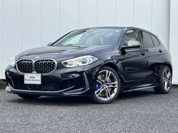 BMW 1シリーズ M135i xドライブ 4WD 新車保証付 Mプラスパッケージ Mシート HUD