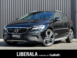 ボルボ V40クロスカントリー D4 アクティブ エディション ディーゼルターボ 150台限定車 ガラスルーフ Harman/Kardon A