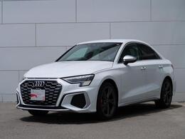 アウディ S3セダン 4WD マトリクスLED 　レッドキャリパー