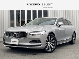 ボルボ V90 アルティメット B5 認定中古車・登録済未使用車・サンルーフ