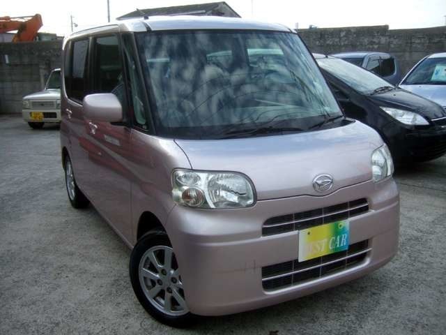 人気のタントの女性オーナー車☆スライドドアで乗り降り楽々です♪走行は少し多めでもタイミングベルトはチェーンなので交換不要で安心です◎テレビ、ナビ、ETC、ブレーキアシスト、ABS等装備も充実☆
