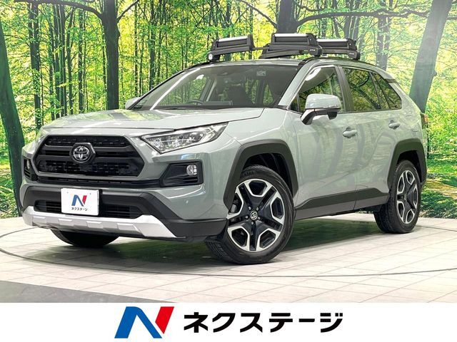 純正9型ナビ・バックカメラ・4WD・トヨタセーフティ