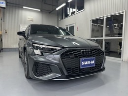 アウディ A3セダン 40 TFSI クワトロ Sライン 4WD ワンオーナー 2023年モデル オプションボデ