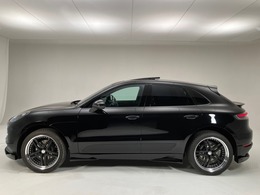 ポルシェ マカン PDK 4WD 