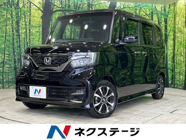禁煙車　両側電動ドア　純正SDナビ　バックカメラ　衝突被害軽減装置
