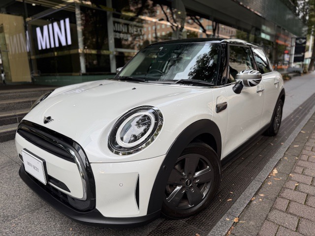 MINI5ドアクーパー入荷しました！！