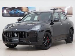 マセラティ グレカーレ GT 4WD インテルニロッシ特別限定車　赤革　フォー