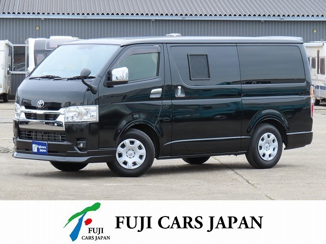 令和5年　トヨタ　ハイエース　2000ccガソリン　2WD　トヨタセーフティセンス