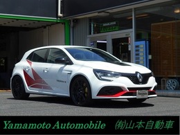 ルノー メガーヌ ルノー・スポール トロフィーR カーボン・セラミックパック 日本4台限定車　禁煙車　カーボンホイール