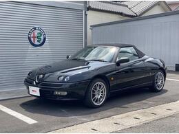 アルファ　ロメオ アルファスパイダー 2.0 ツインスパーク 