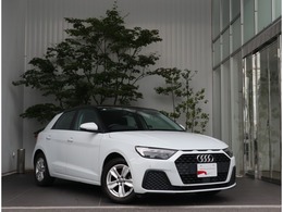 アウディ A1スポーツバック 25 TFSI LEDライト　ナビ　Rカメラ　レーンアシスト