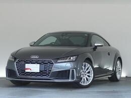 アウディ TTSクーペ 2.0 4WD 認定中古車　ファインナッパレザー
