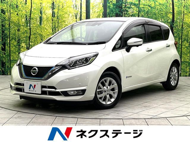 禁煙車　純正ナビ　全周囲カメラ　インテリジェントルームミラー