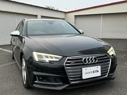アウディ S4アバント 3.0 4WD マトリクスLED　パノラマサンルーフ