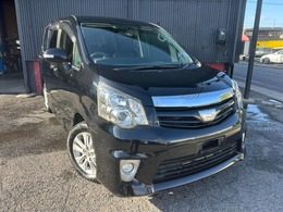 トヨタ ノア 2.0 Si レイッシュ 禁煙車　ETC  プッシュスタート