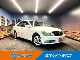 トヨタ クラウンロイヤル 2.5 ロイヤルサルーン 禁煙車 純正ナビ クルコン 純正ETC HID