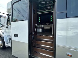 輸入車その他 フレイトライナーパーティーバス フレイトライナーパーティーバス PartyEventBus28人乗NoXPM適合LED音響