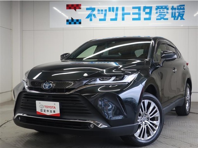 おひとり、恋人、ご友人、ご家族など、少人数でも大人数でもお出かけが楽しめます。この車で楽しいドライビングライフを送りましょう♪