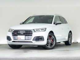 アウディ SQ5 3.0 4WD 認定中古車　ブレーキキャリパーレッド