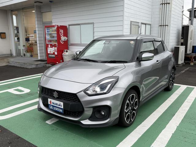 令和4年式　スイフトスポーツ　入荷しました。 色はプレミアムシルバーメタリック♪　衝突被害軽減ブレーキ　ナビ　Bカメラ
