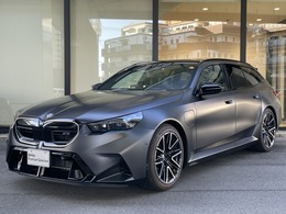 BMW M5ツーリング 4.4 4WD 正規ディーラー/認定中古車保証/メリノレザ