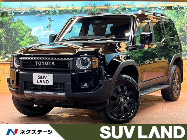 4WD　7人乗り　サンルーフ　純正12型ディスプレイ　全周囲カメラ