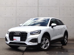 アウディ Q2 35 TFSI アドバンスト リヤカメラ　シートヒーター　前後センサー