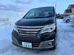 日産 セレナ 2.0 ライダー ブラックライン 4WD 