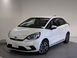 ホンダ フィット 1.5 e:HEV リュクス ナビ・バックカメラ・フルセグ・サイドカー
