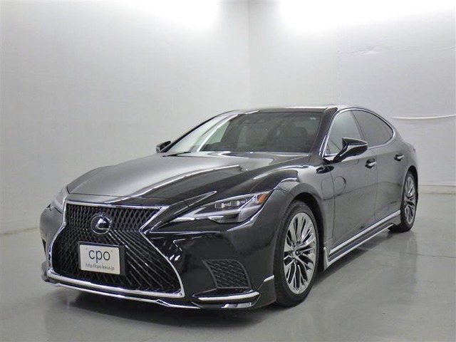 「LS500 I-PKG」入荷いたしました。ボディーカラーは“グラファイトブラックガラスフレーク”です。